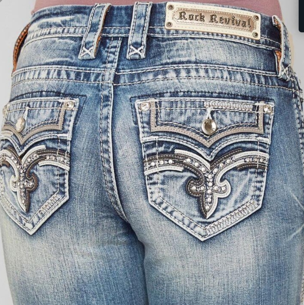 NWT Rock Revival "Vien" Jeans